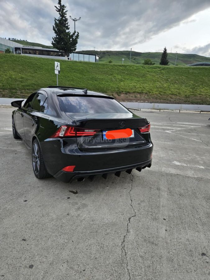 Lexus IS 250 2015 — photo 2