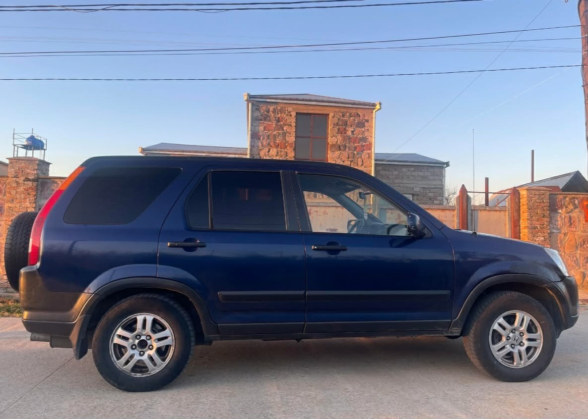 Honda CR-V 2004 — photo 2