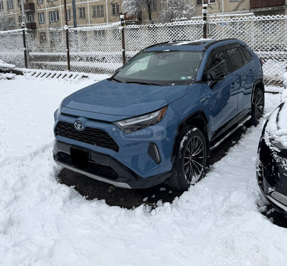 Toyota RAV4 2022 — photo 2