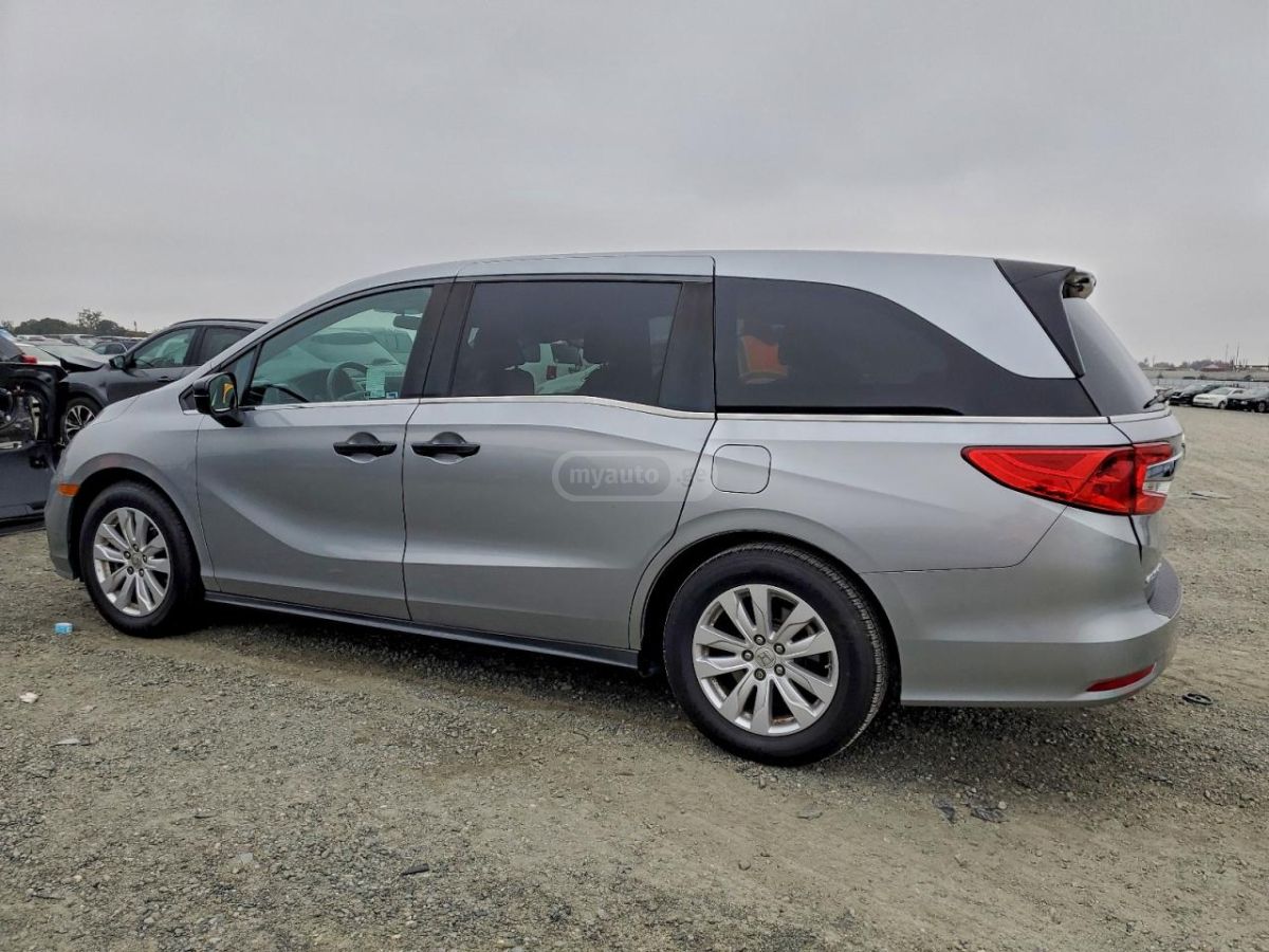 Honda Odyssey 2020 — photo 2