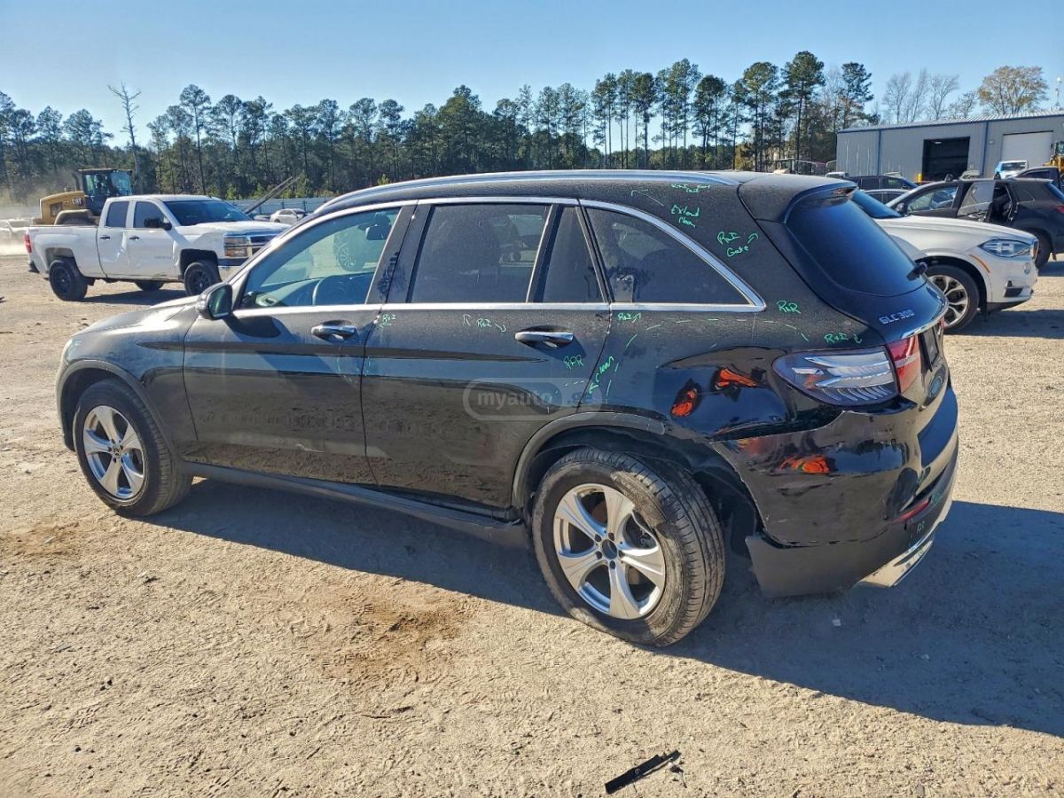 Mercedes-Benz GLC 300 2018 — photo 2