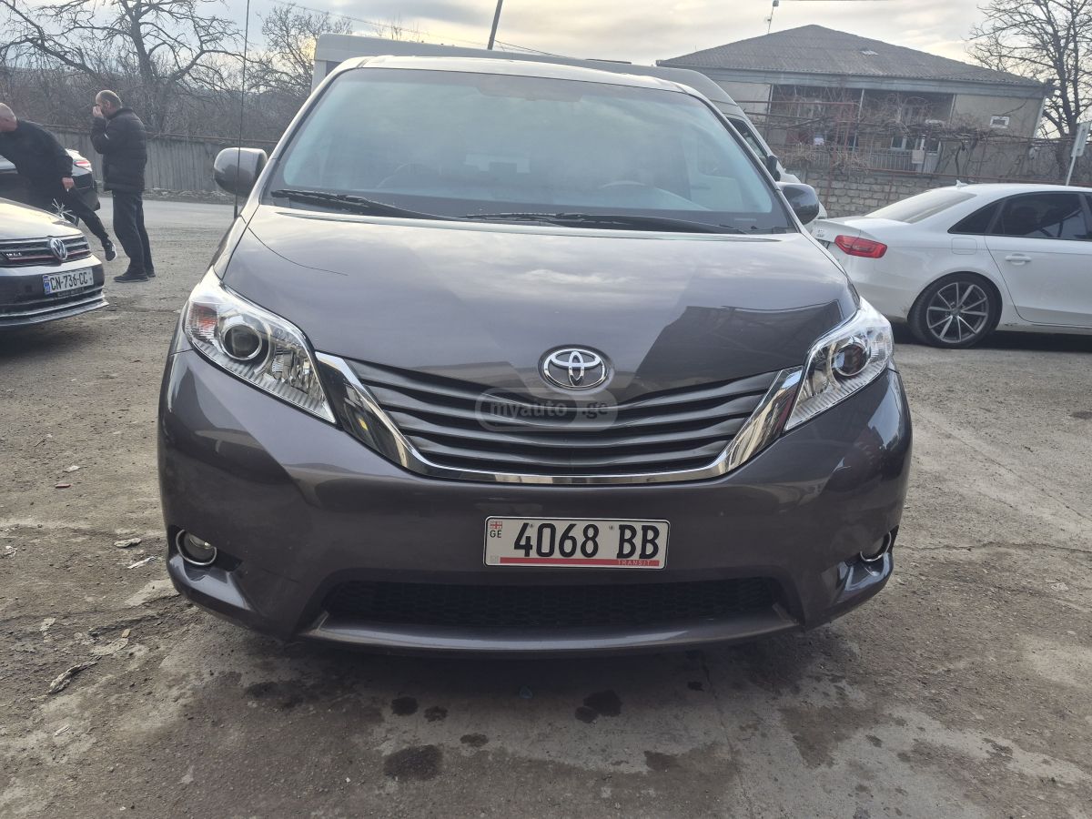Toyota Sienna