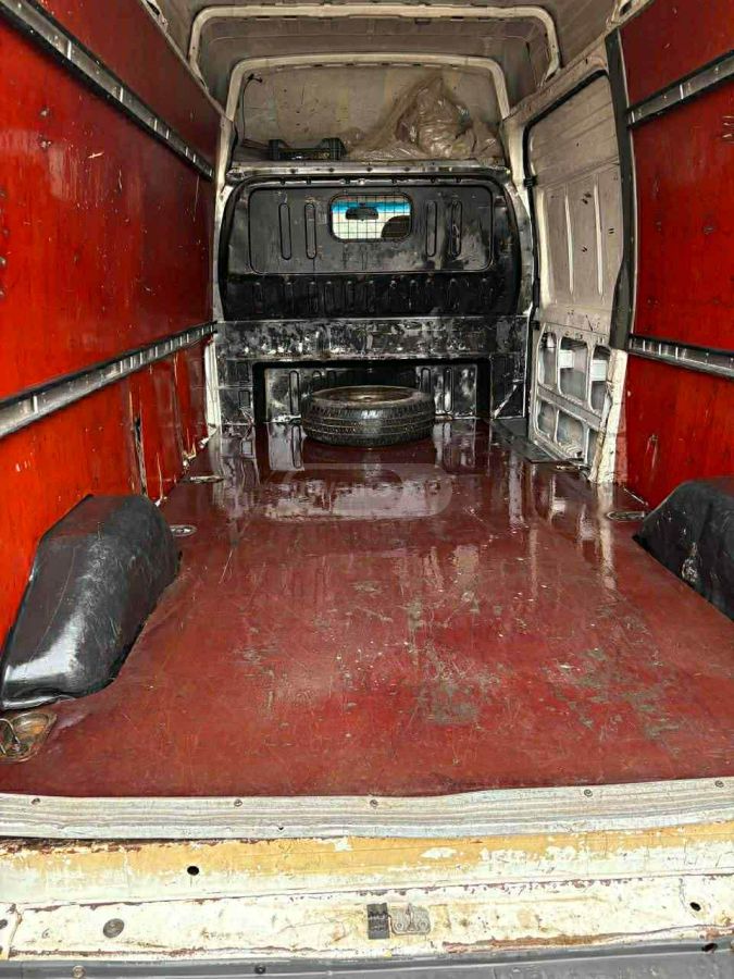 Ford Transit 2001 — photo 2