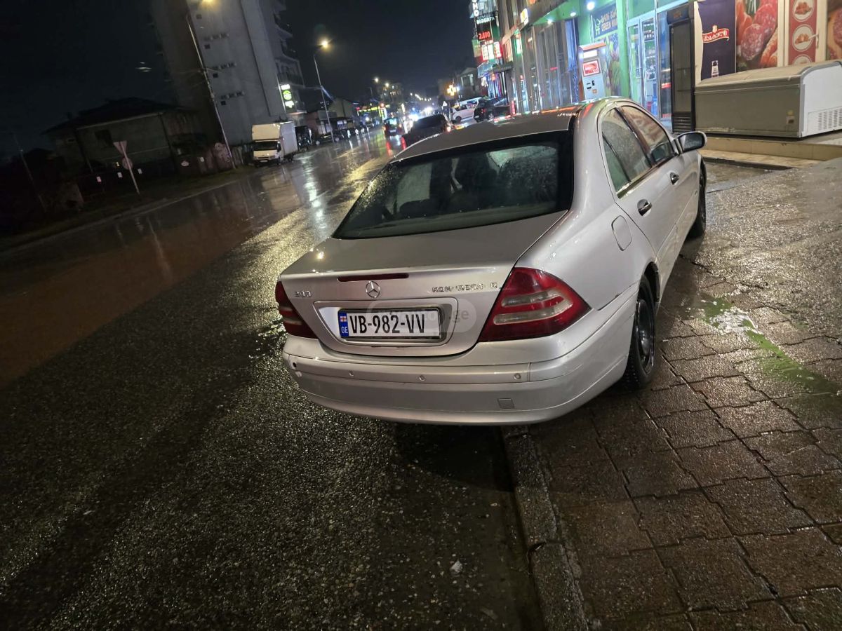 Mercedes-Benz C 200 2000 — photo 2