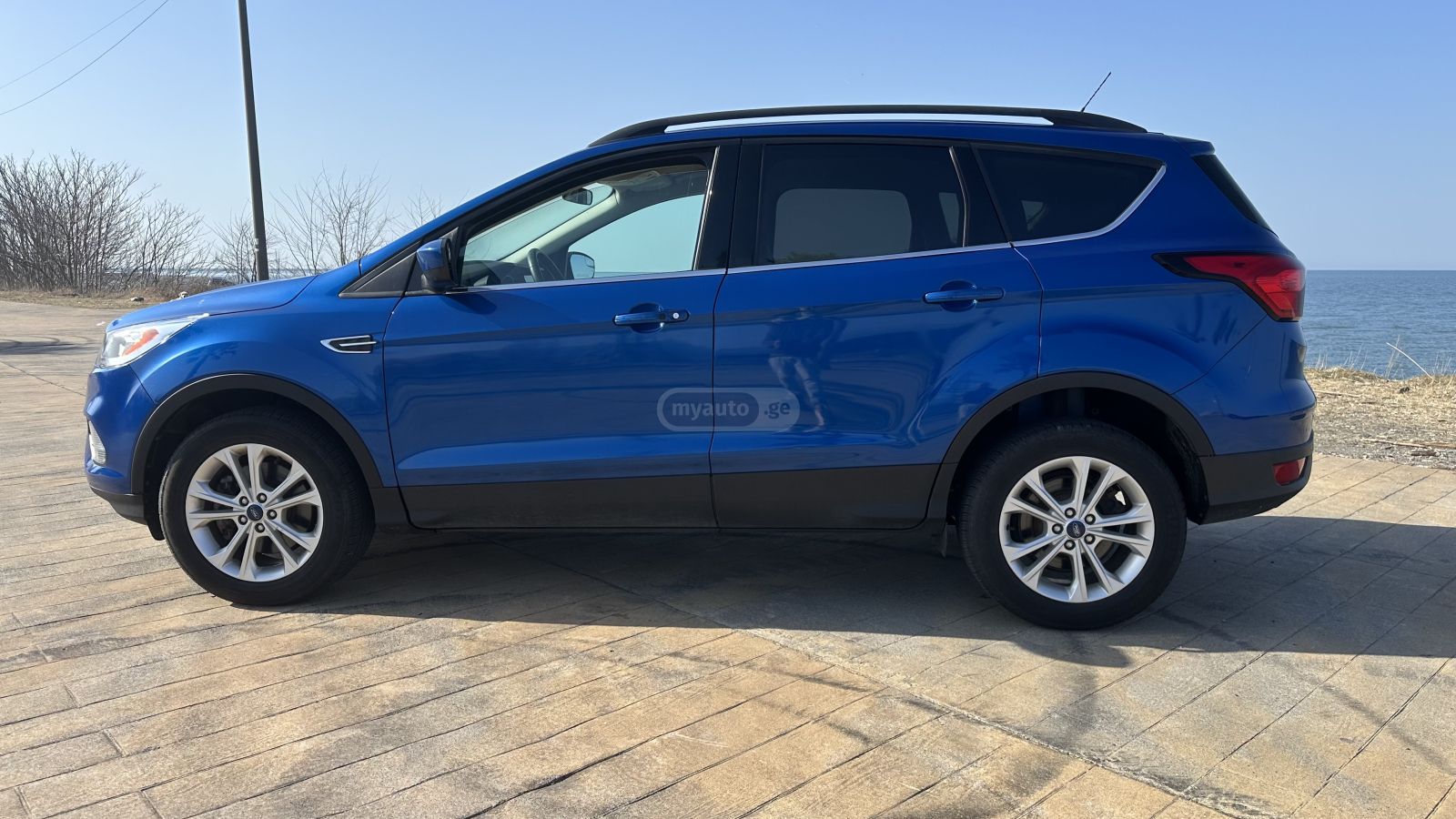 Ford Escape 2019 — photo 2