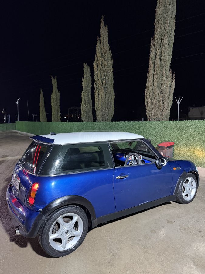 Mini Cooper 2003 — photo 2
