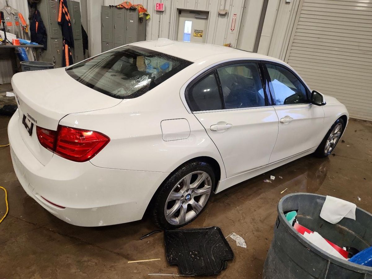 BMW 328 2015 — photo 2