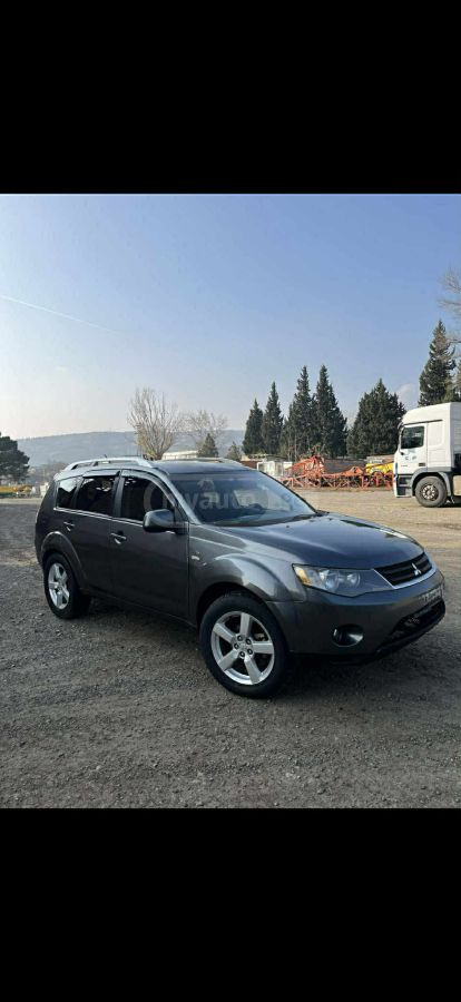 Mitsubishi Outlander 2008 — photo 2