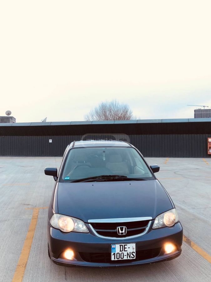 Honda Odyssey 2003 — photo 2
