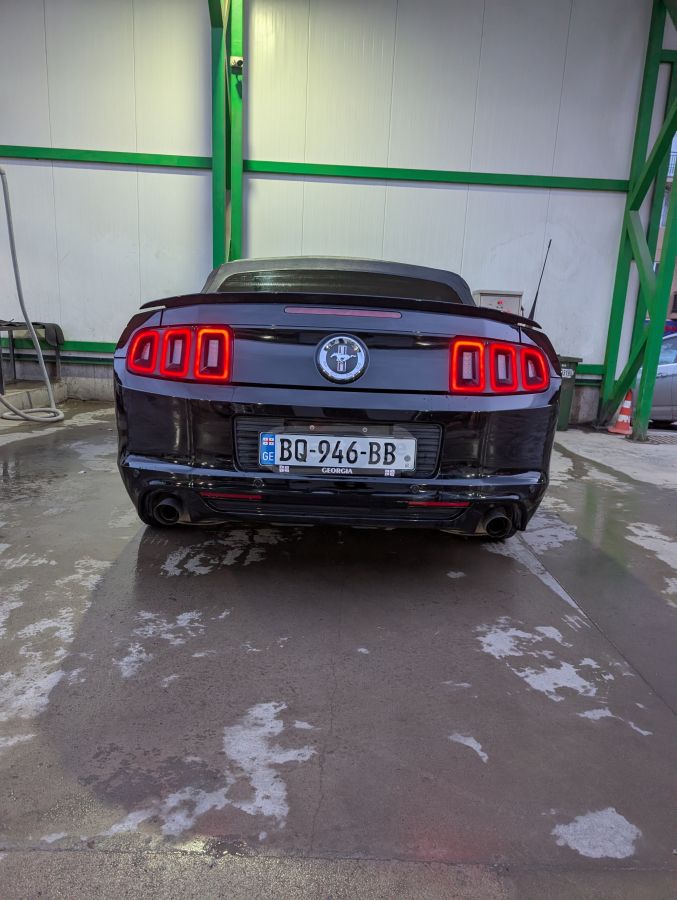 Ford Mustang 2012 — photo 2