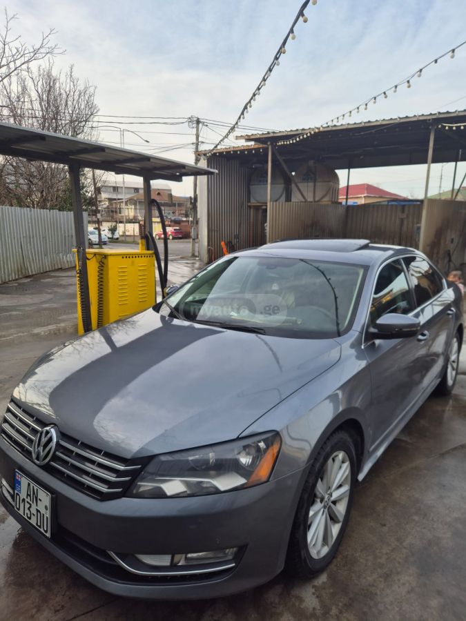 Volkswagen Passat 2012 — photo 2