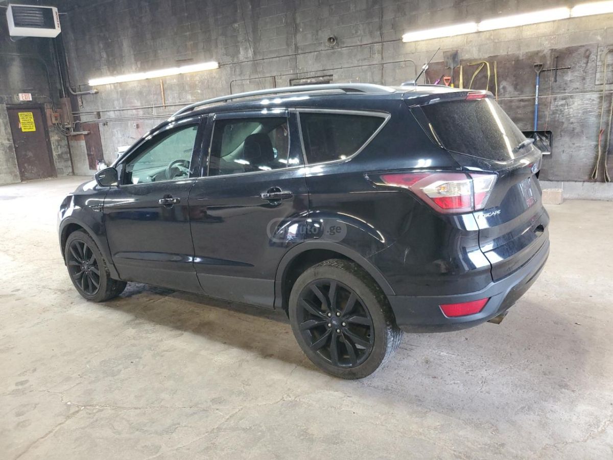Ford Escape 2017 — photo 2