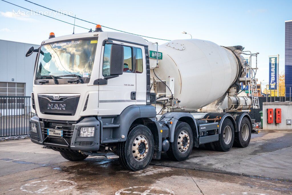 Isuzu TGS