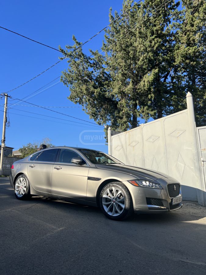 Jaguar XF 2016 — photo 2