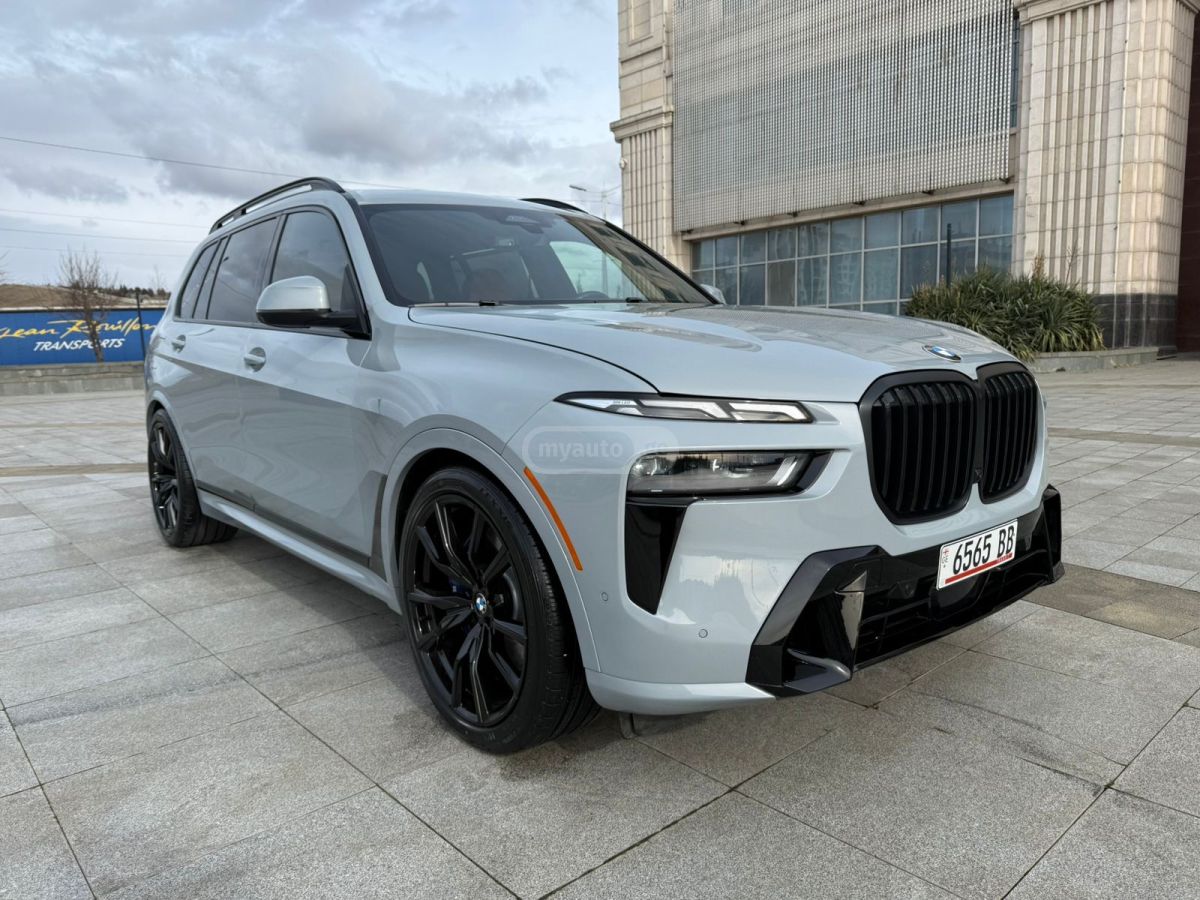 BMW X7 2023 — photo 2