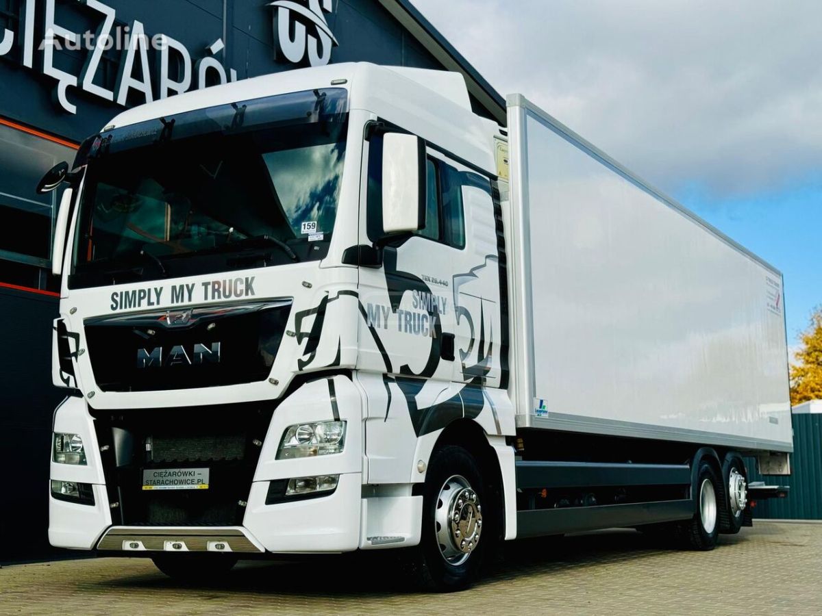 Isuzu TGX