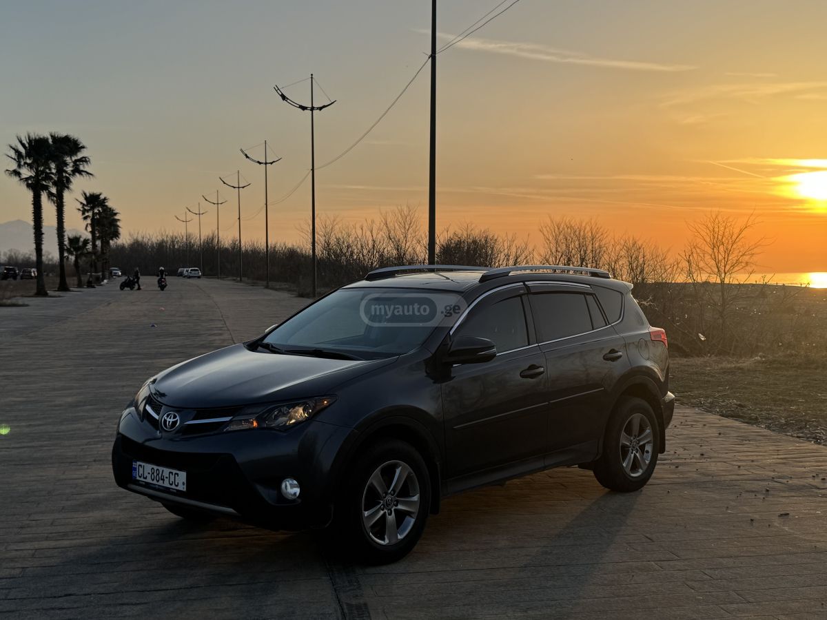 Toyota RAV4 2015 — photo 2