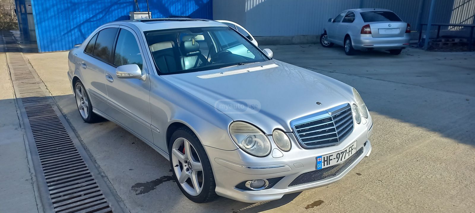 Mercedes-Benz E 350 2008 — photo 2
