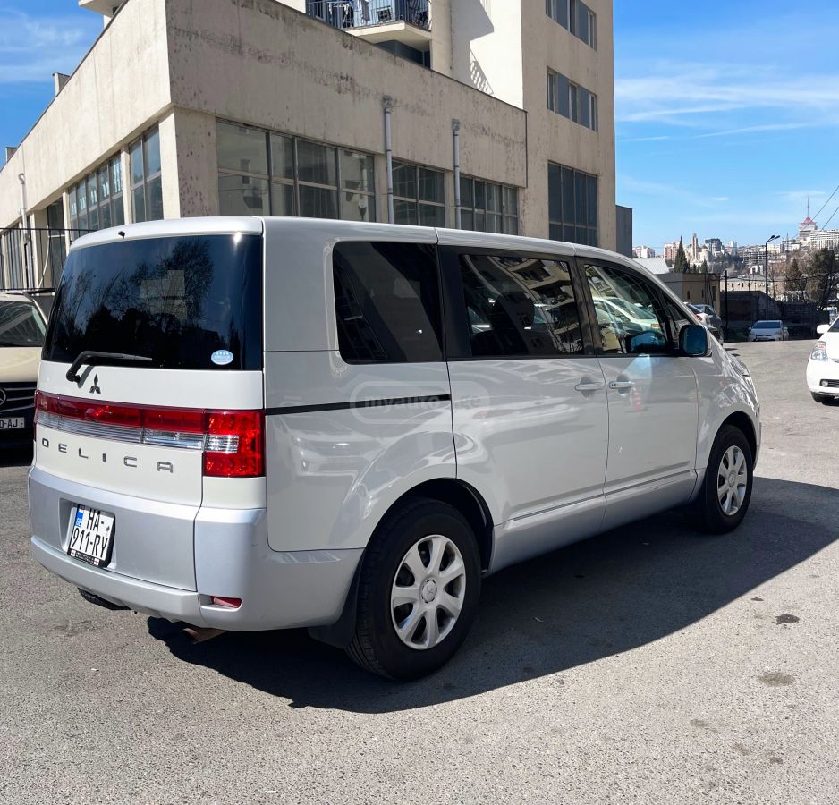 Nissan Serena 2017 — photo 2