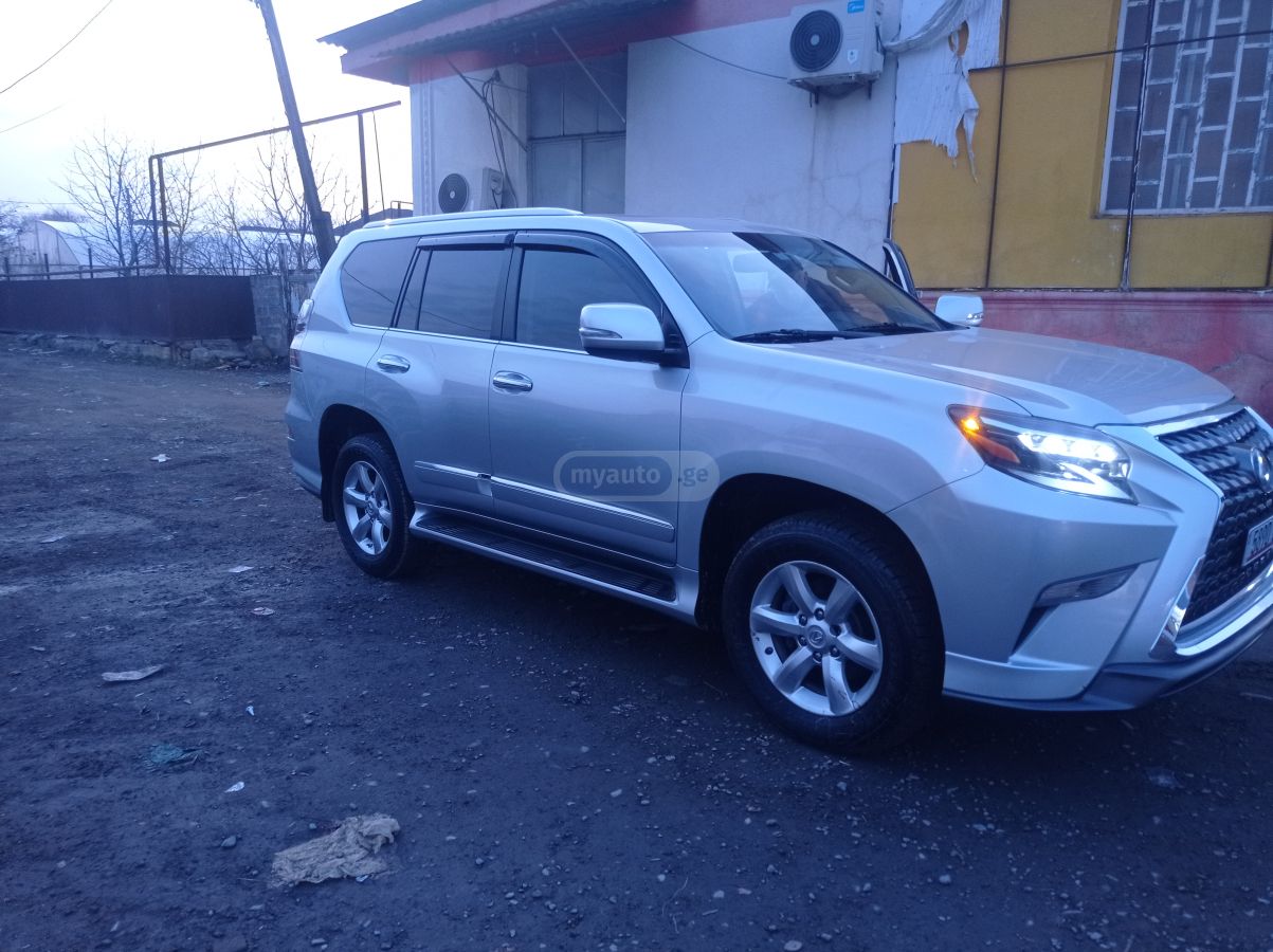 Lexus GX 460 2015 — photo 2