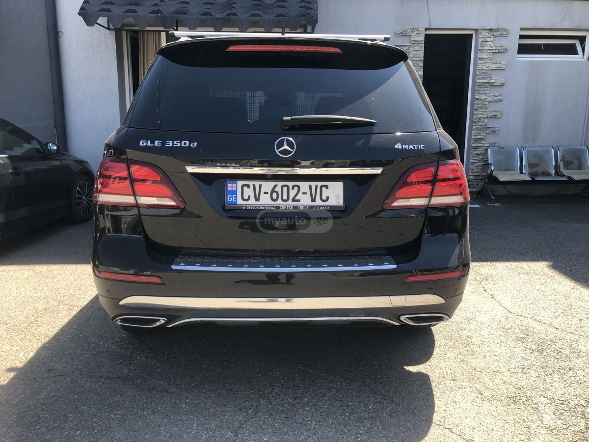 Mercedes-Benz GLE 350 2017 — photo 2