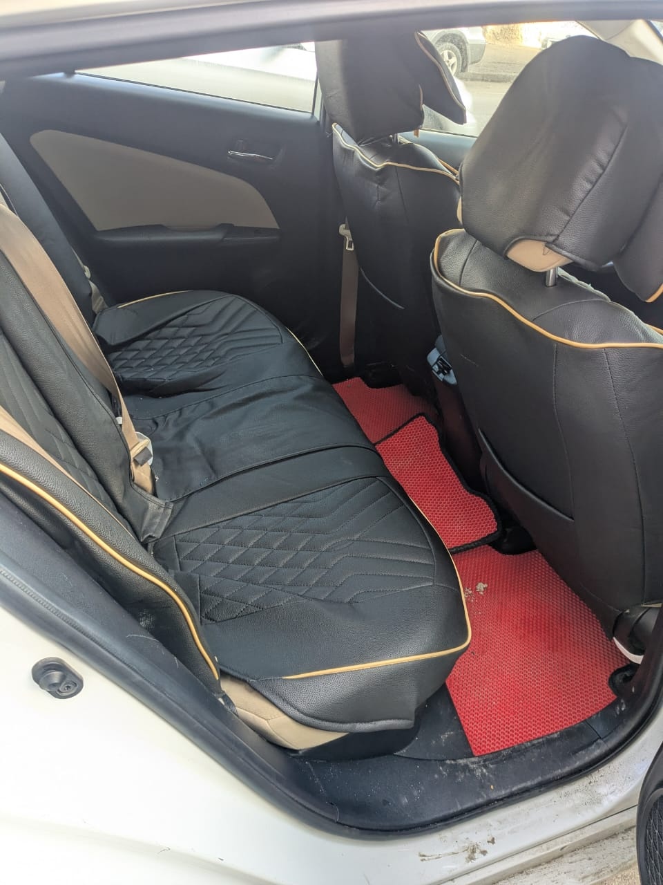 Toyota Prius 2020 — photo 2