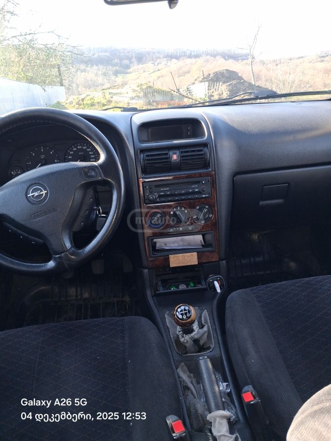 Opel Astra 2001 — photo 2
