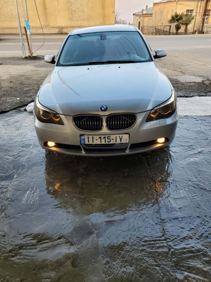 BMW 525