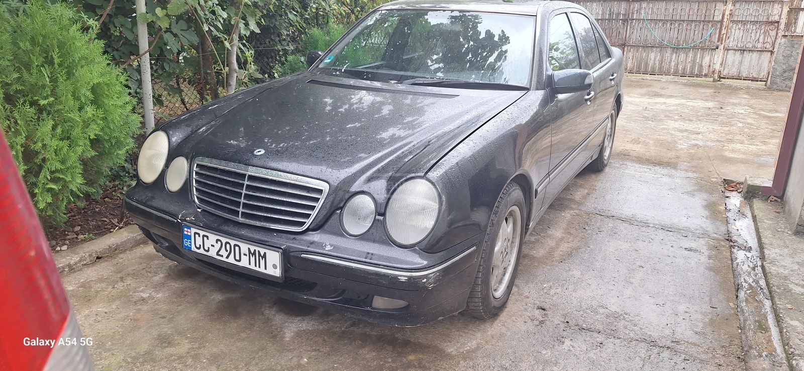 Mercedes-Benz E 210 2000 — photo 2