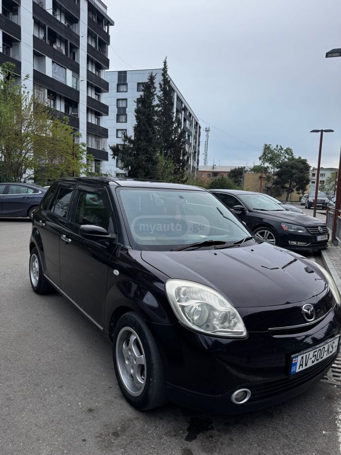 Mazda Verisa