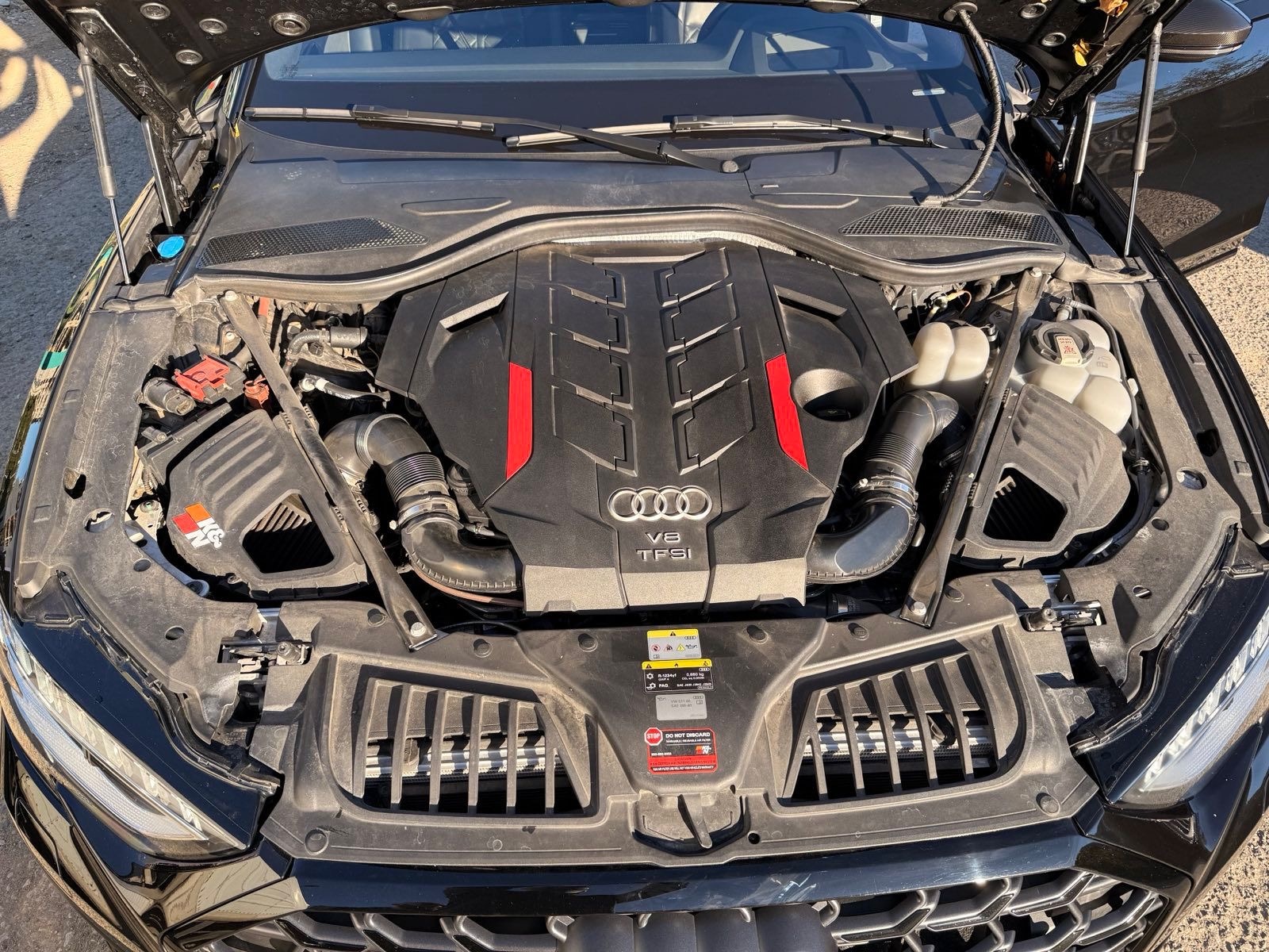 Audi S8 2023 — photo 2