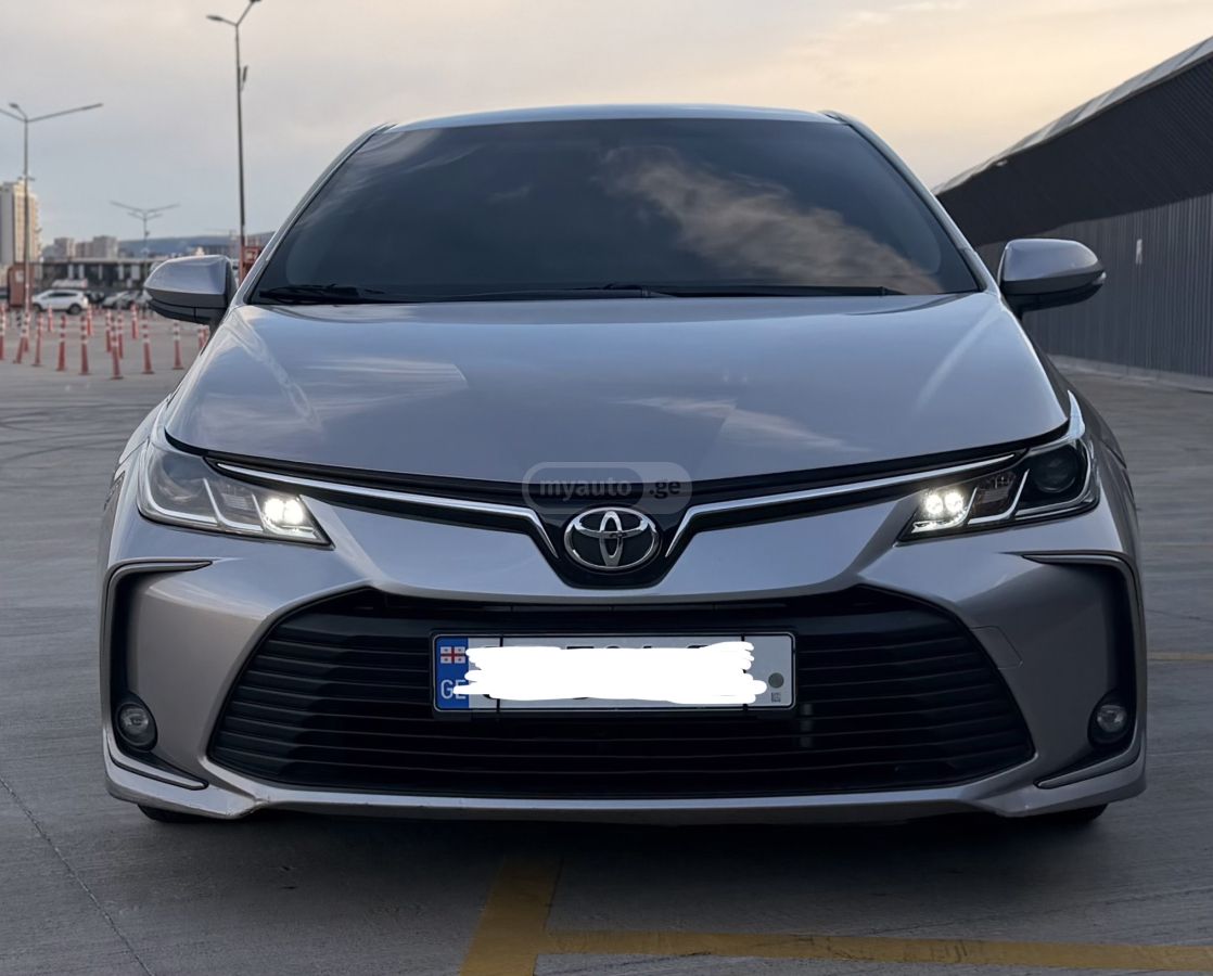 Toyota Corolla 2019 — photo 2