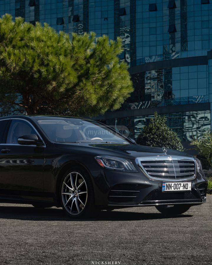 Mercedes-Benz S 560