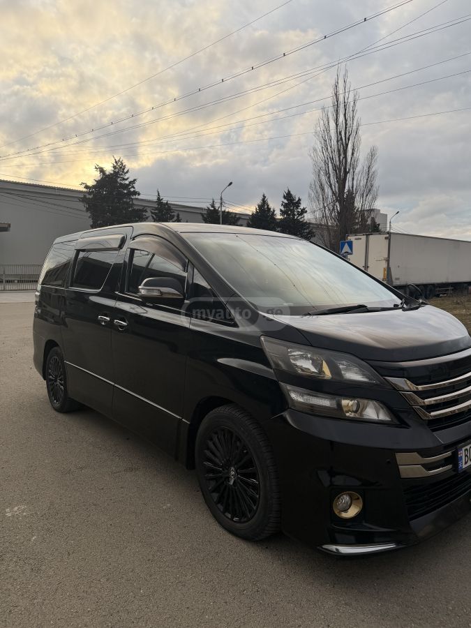 Toyota Vellfire 2013 — photo 2
