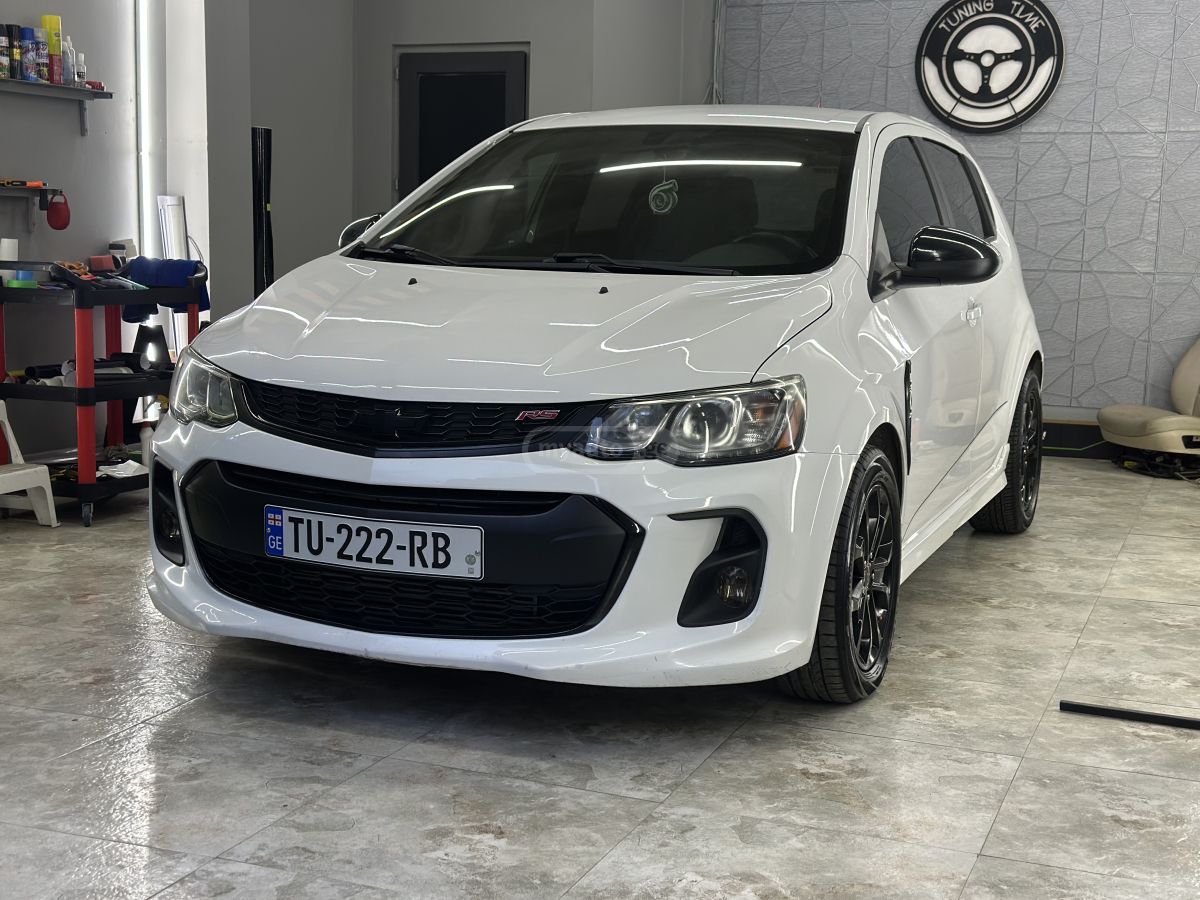 Chevrolet Sonic 2019 — photo 2