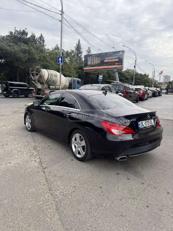 Mercedes-Benz GLA 250 2016 — photo 2