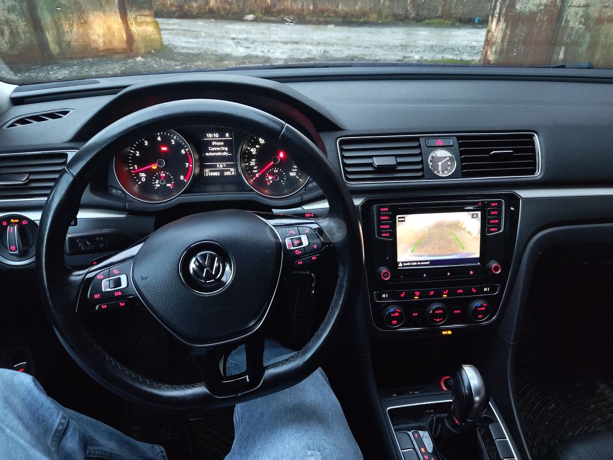 Volkswagen Passat 2016 — photo 2