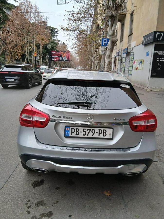 Mercedes-Benz GLA 250 2017 — photo 2