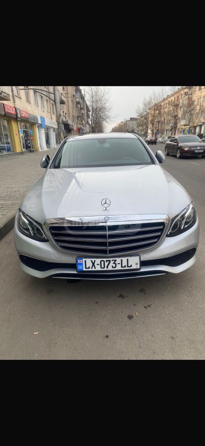 Mercedes-Benz E 300