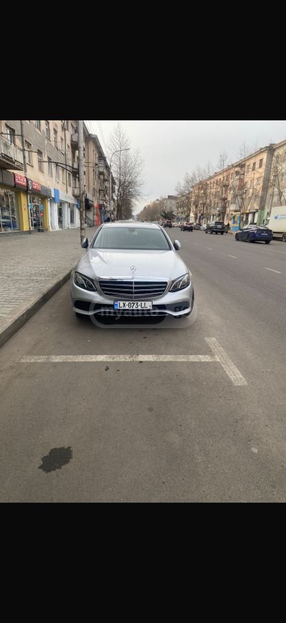 Mercedes-Benz E 300 2017 — photo 2