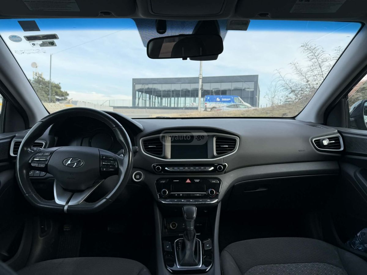 Hyundai Ioniq 2018 — photo 2