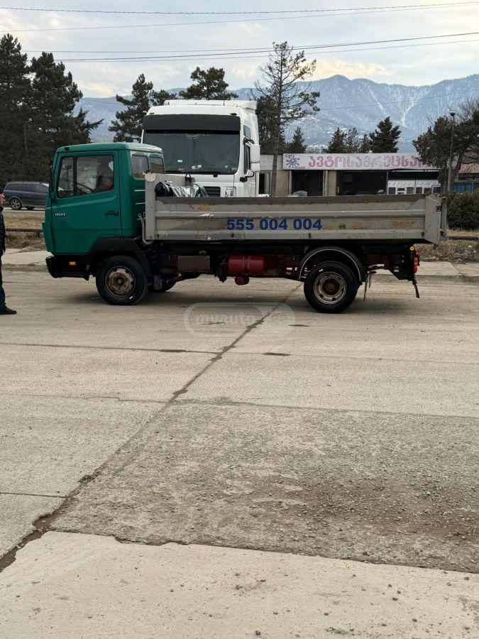 Mercedes-Benz 811 1988 — photo 2