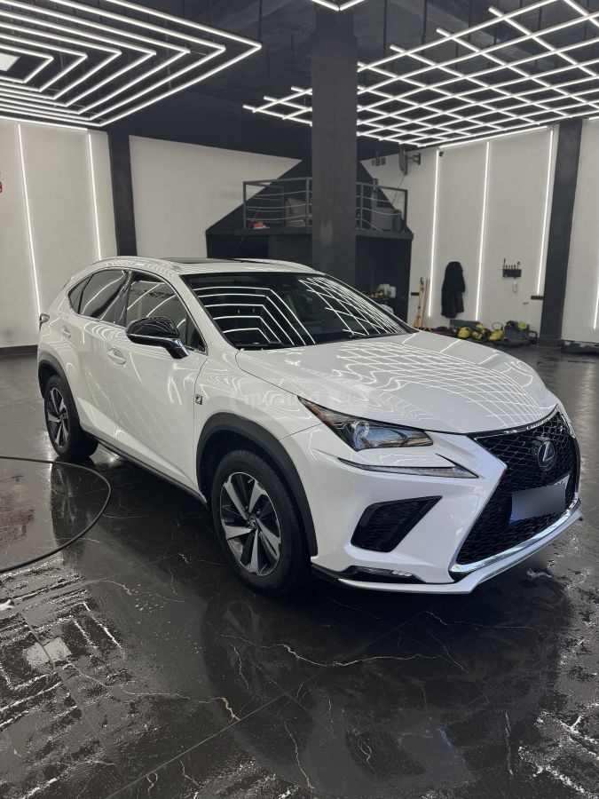 Lexus NX 300 2021 — photo 2