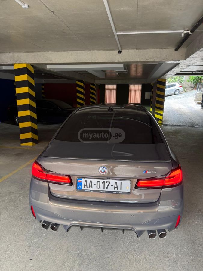 BMW M5 2023 — photo 2