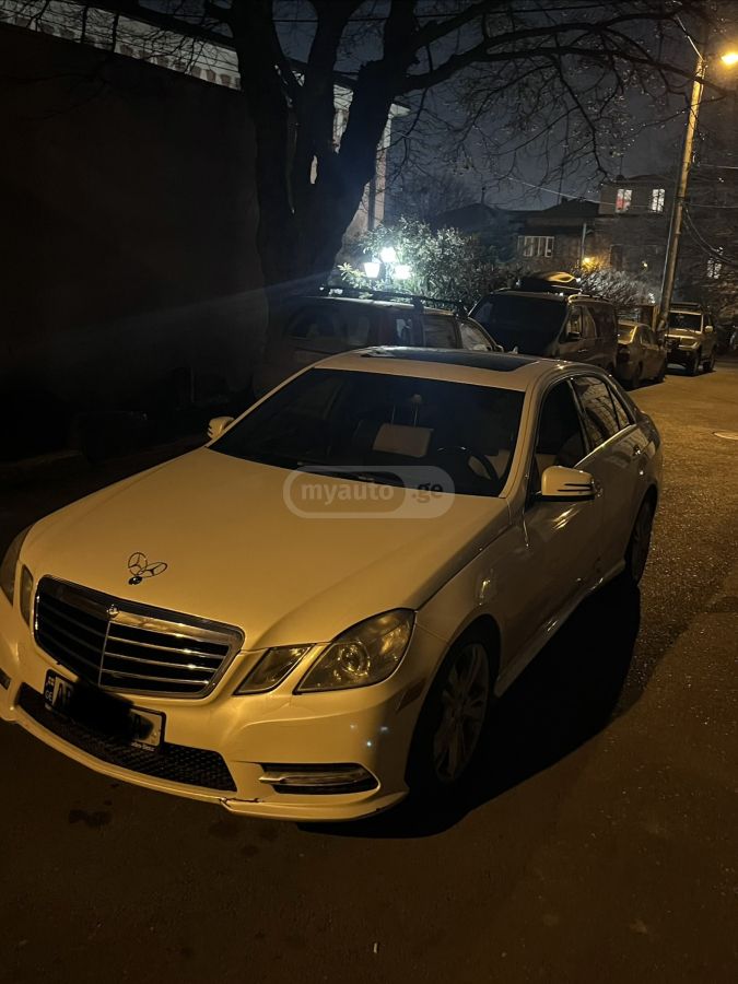 Mercedes-Benz E 350 2012 — photo 2