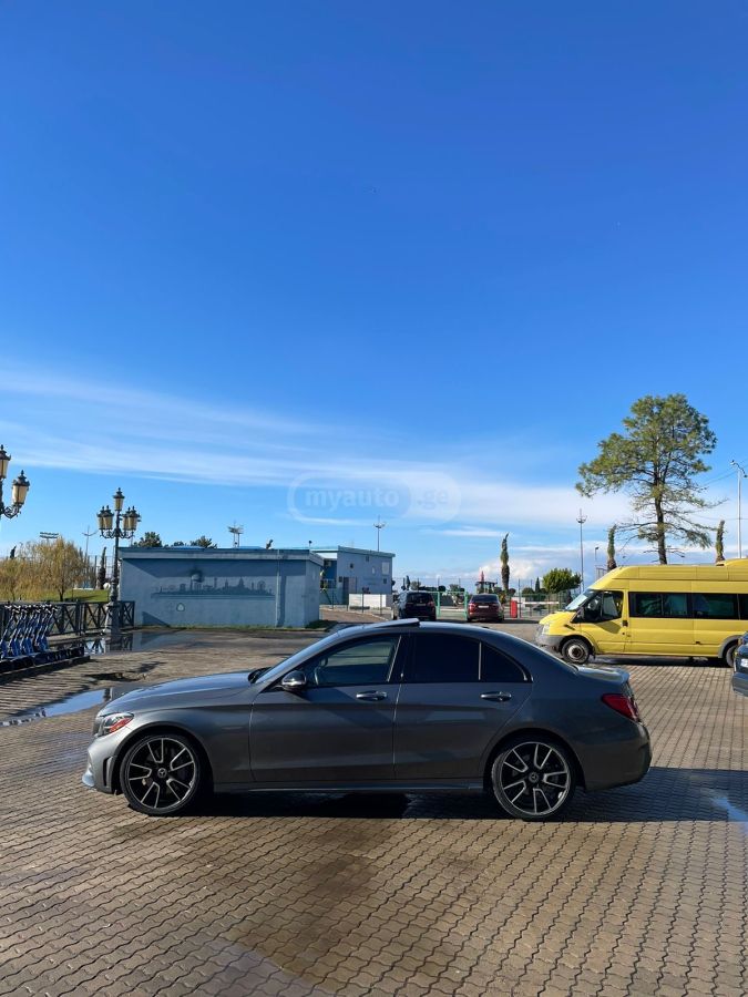 Mercedes-Benz C 300