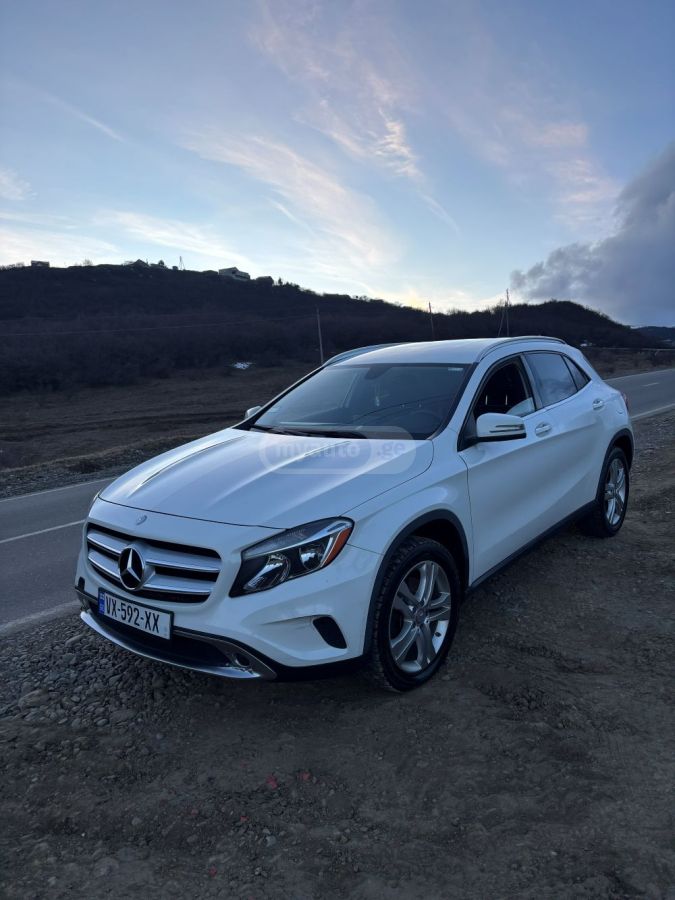 Mercedes-Benz GLA 250 2015 — photo 2