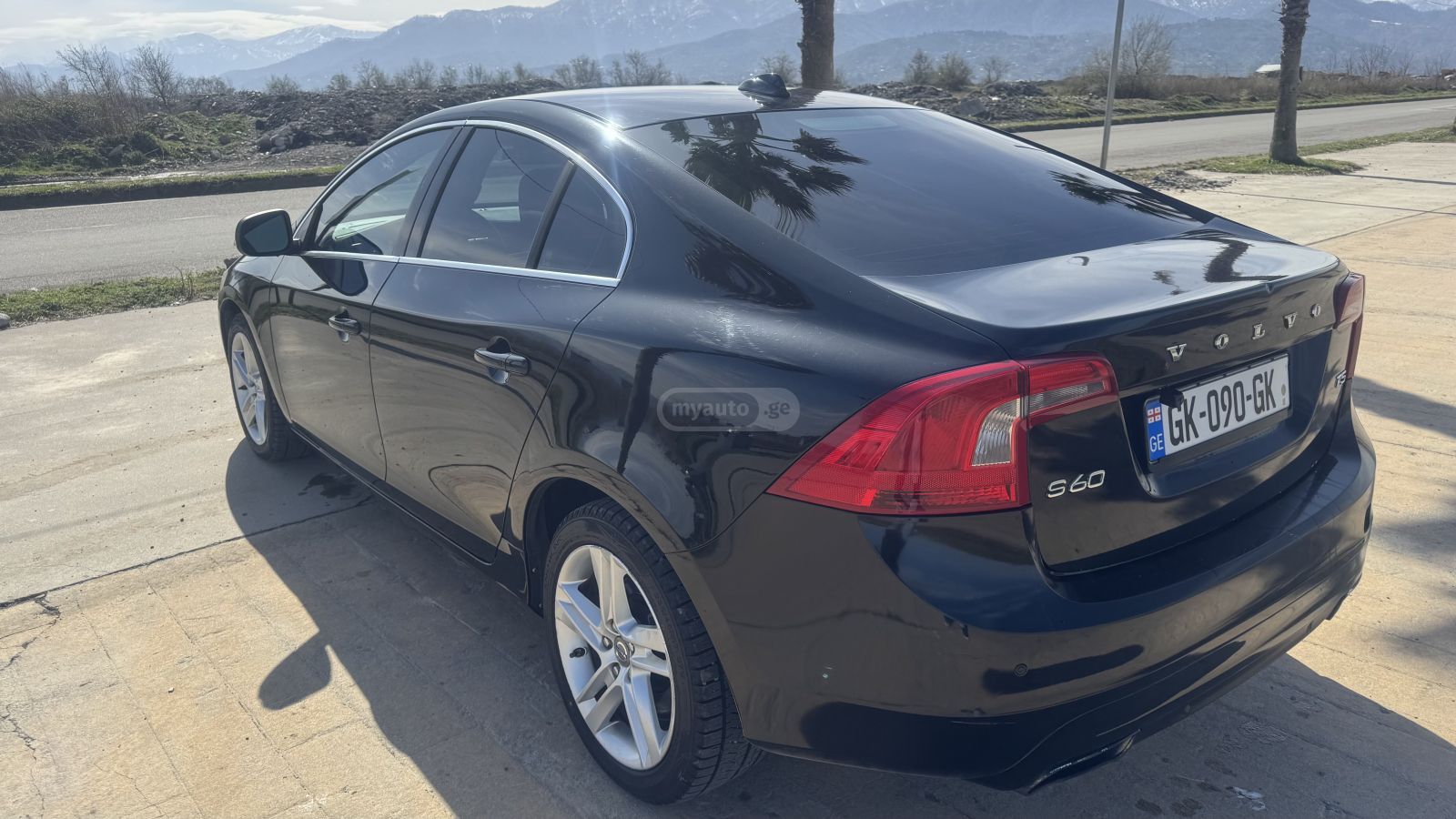 Volvo S60 2014 — photo 2