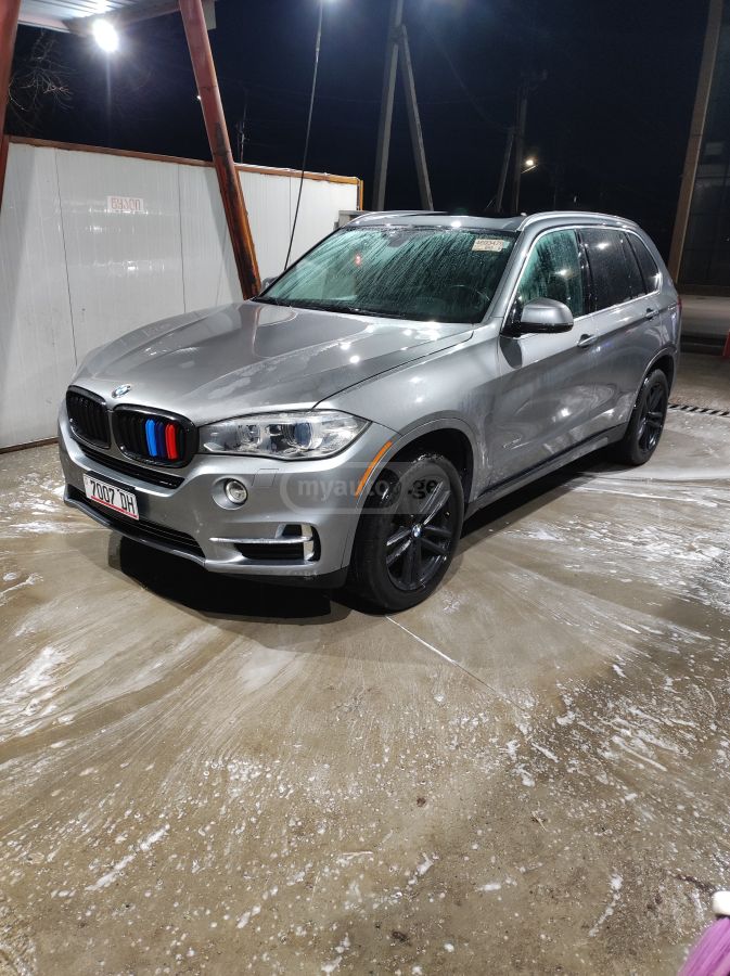BMW X5 2015 — photo 2