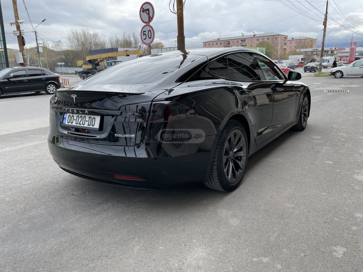 Tesla Model S